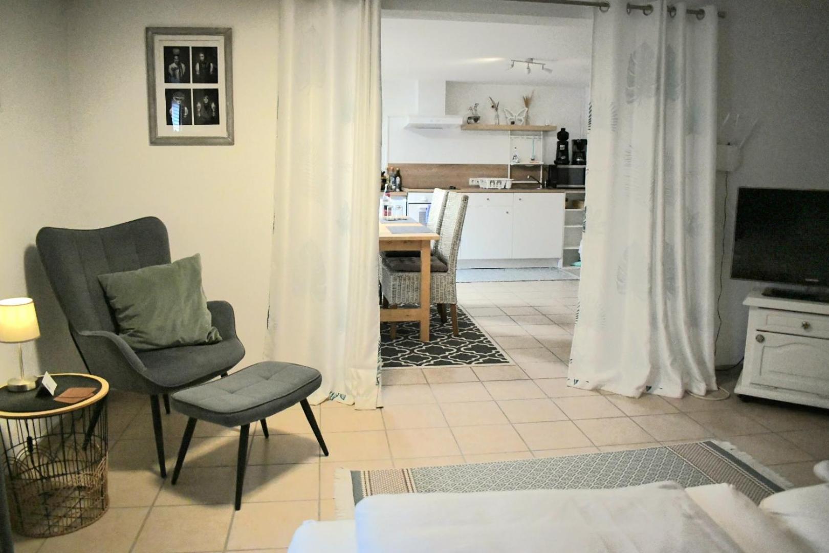 Apartment Souterrain Buehl Vimbuch Familie Bork Bagian luar foto